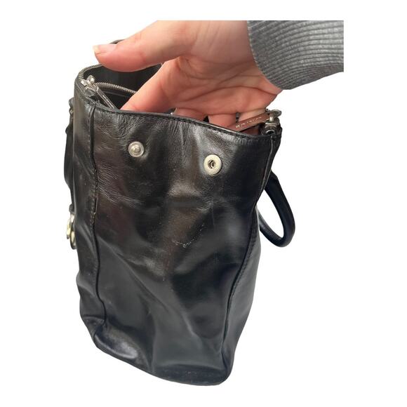 Michael Kors black leather silver tote handbag expandable magnetic zip closure - Picture 5 of 6